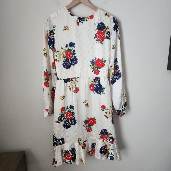 Tory Burch | 100% Silk Printed Wrap Dress with Belt in Ivory Tea Rose - Size 8 - Picture 10 of 16